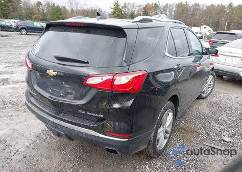 2020 Chevrolet Equinox Awd Premier 2.0L Turbo z USA, uszkodzony, nr VIN 2GNAXYEX7L6116237